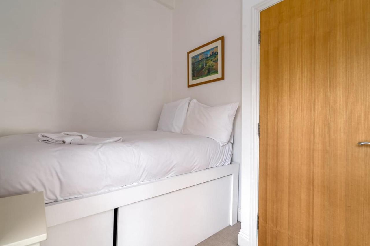 لندن Guestready - Bright 1Br Home Near Arsenal Stadium Wbalcony المظهر الخارجي الصورة